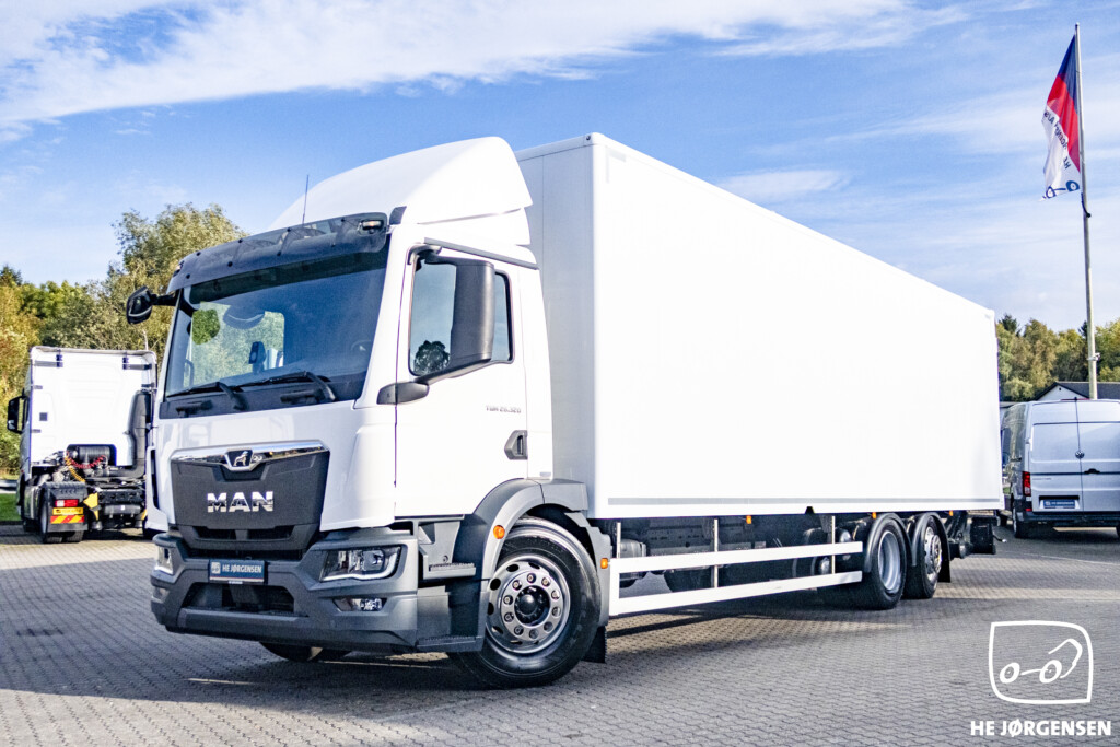 VK.36178 MAN TGM 26.320 6×2*4 LL CH Box/Lift (23-Pallers)